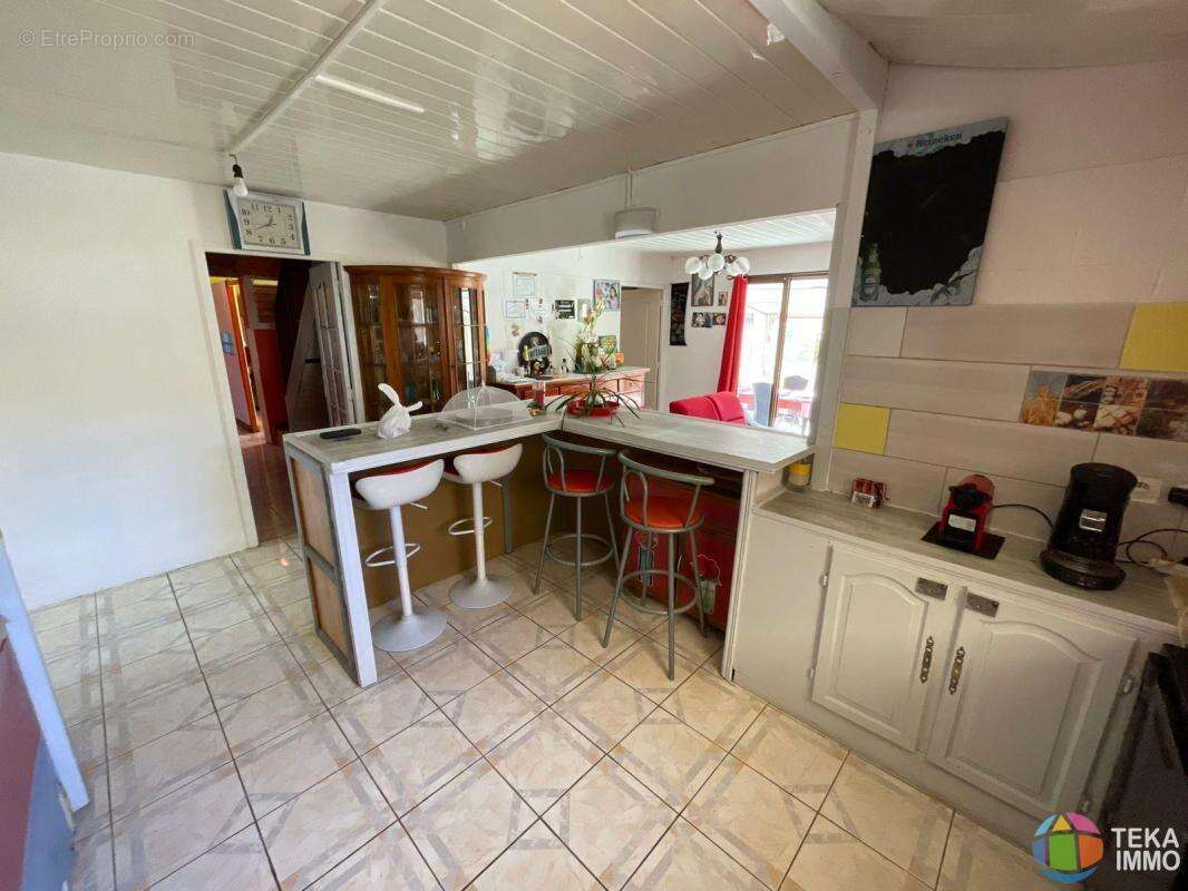 FABIEN TEKA IMMO vous propose une maison F6 à la vente à proximité du village de la Plaine des Palmistes - photo 8