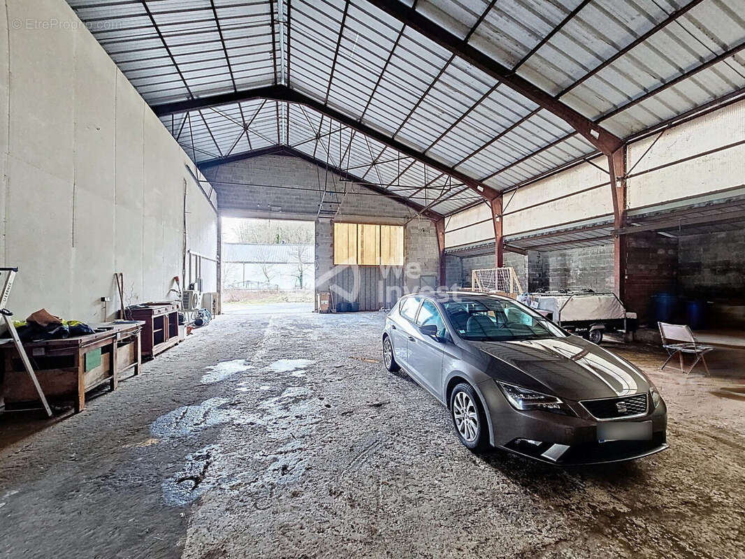 Commerce à SAINTE-EULALIE-D'OLT