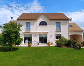 Maison à OZOIR-LA-FERRIERE