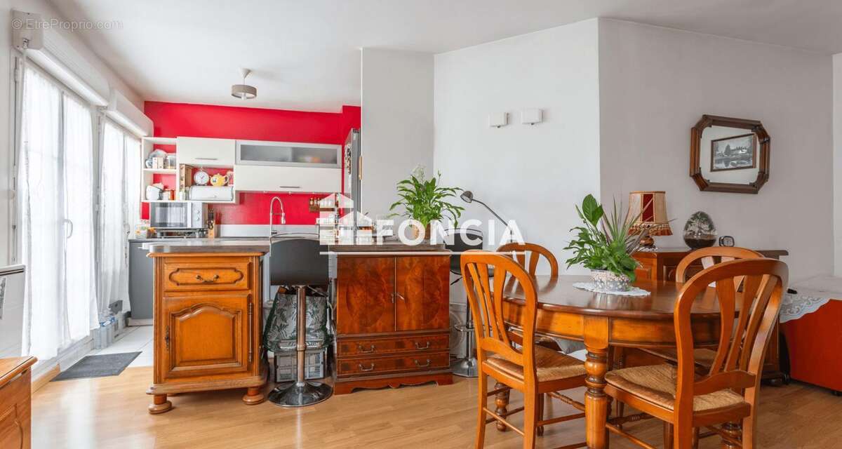 Appartement à MORANGIS