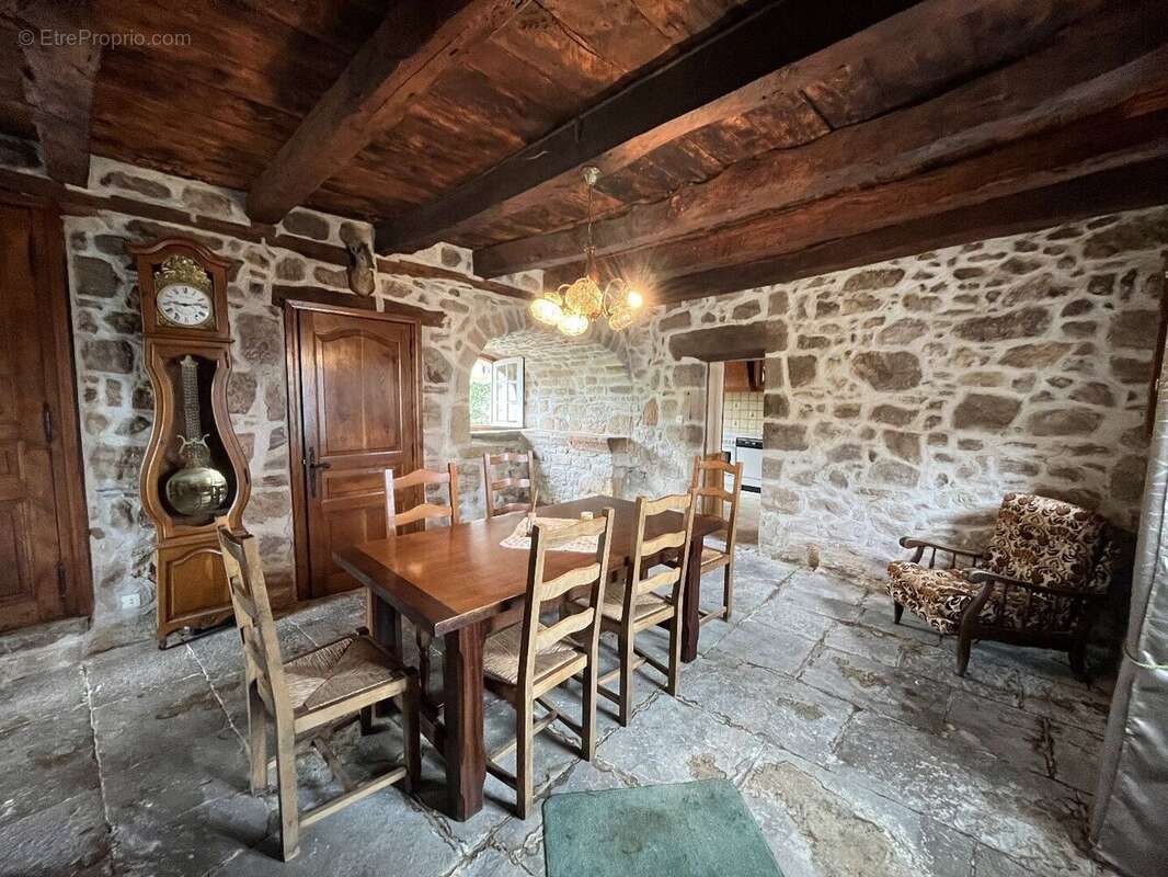 Corps de ferme avec souillière - EXCLUSIVITÉ - photo 2