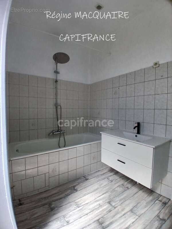 Maison à vendre 4 pièces SOURDEVAL (50) : 3 chambres, garage et extérieur privatif - photo 9