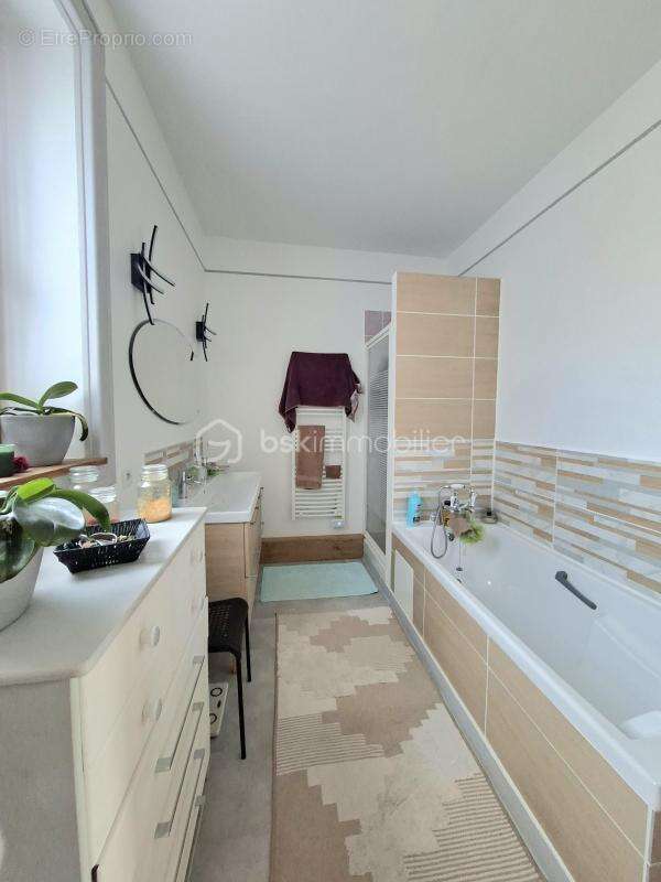 Maison à SAINT-BENOIT-SUR-LOIRE