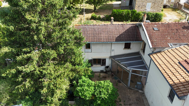 Maison à SAINT-UZE