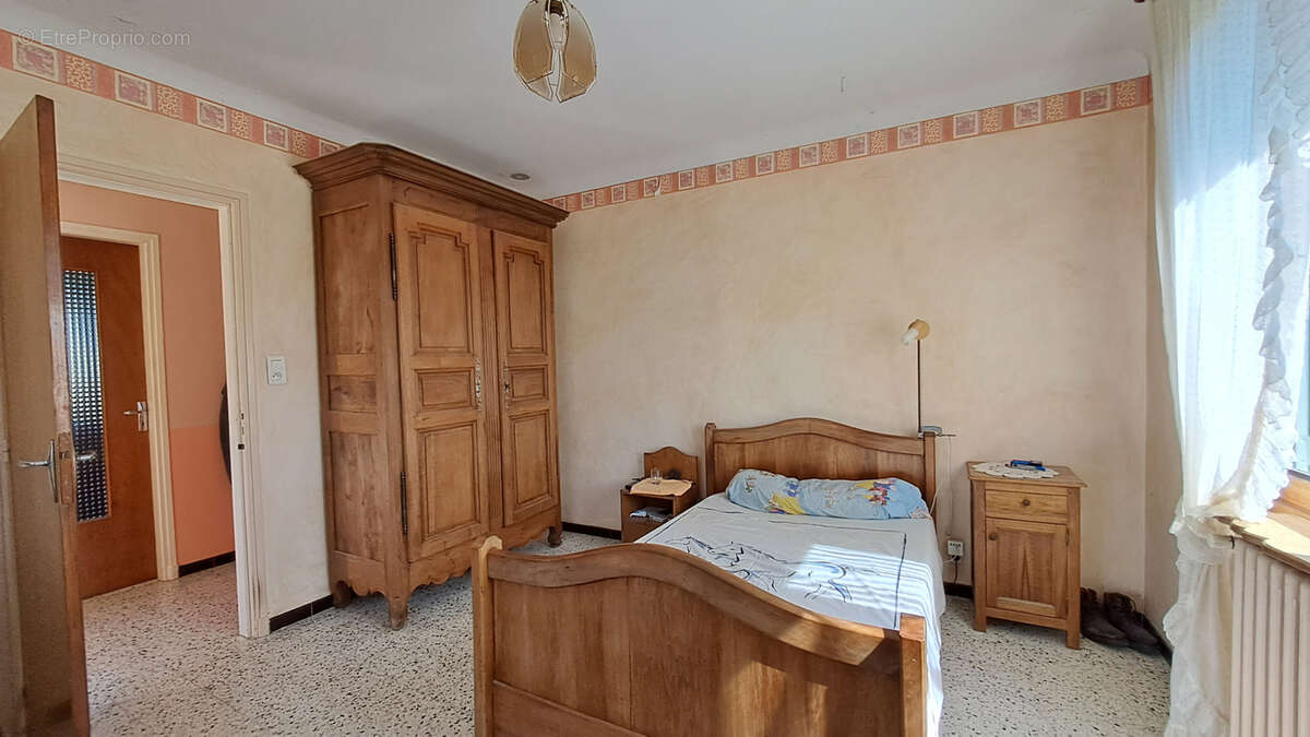 Maison à BOLLENE