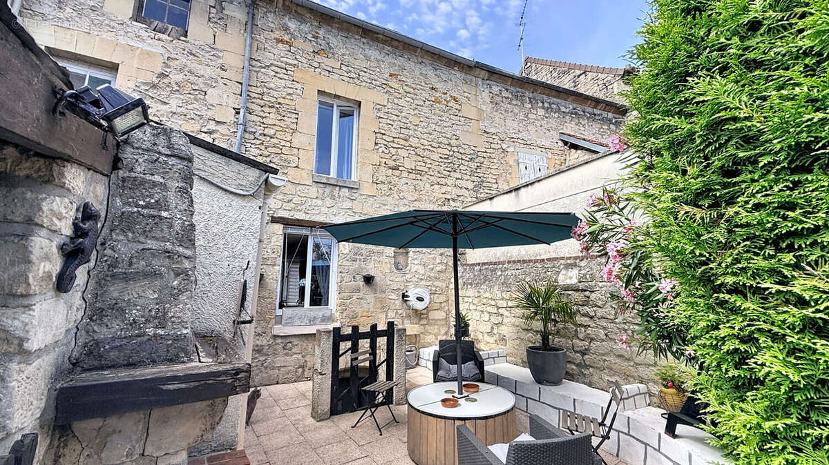 Maison à SAINT-LEU-D'ESSERENT