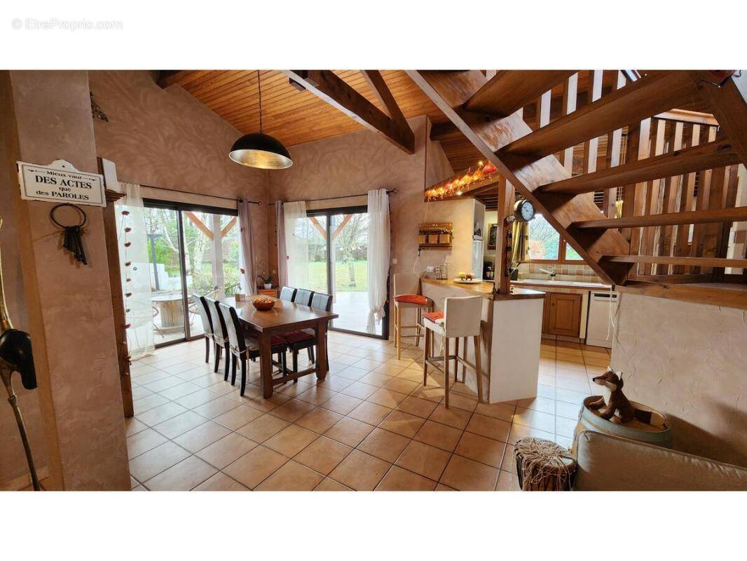 Maison à LE PIAN-MEDOC