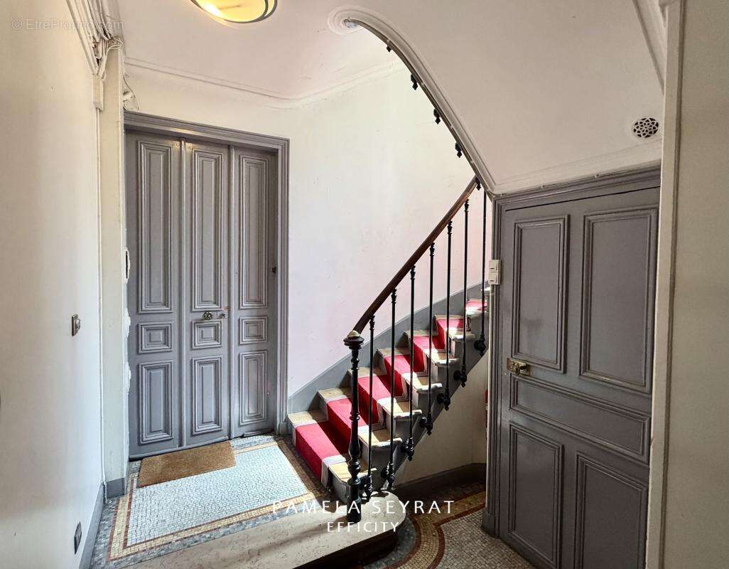 Appartement à PARIS-15E