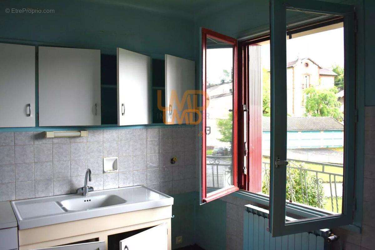 Maison à DECAZEVILLE