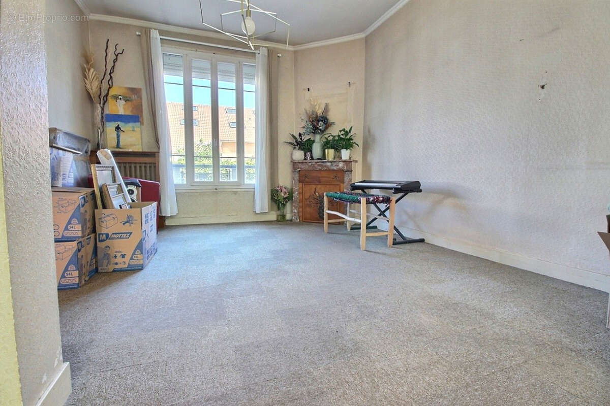 Maison à ISSY-LES-MOULINEAUX