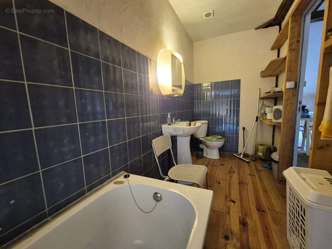Appartement à VIC-FEZENSAC