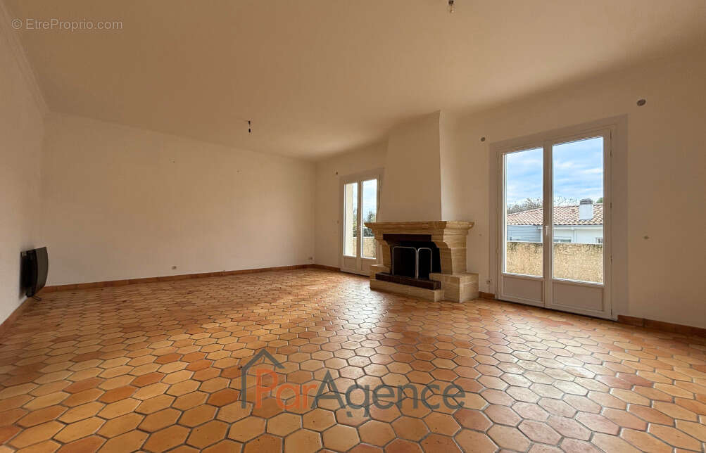 Maison à VAUX-SUR-MER