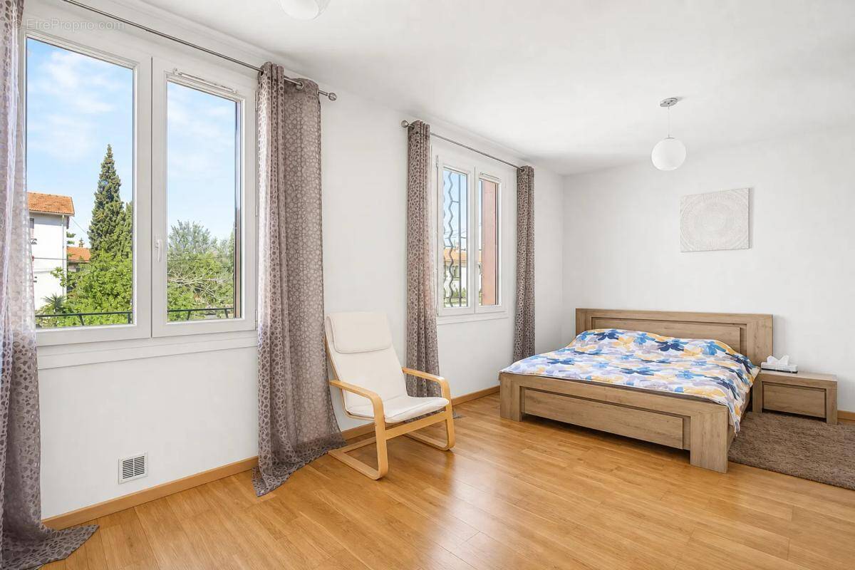 Appartement à MARSEILLE-13E