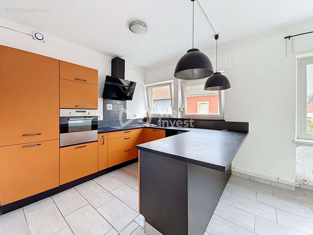 Appartement 87 m² à Talange  - photo 4