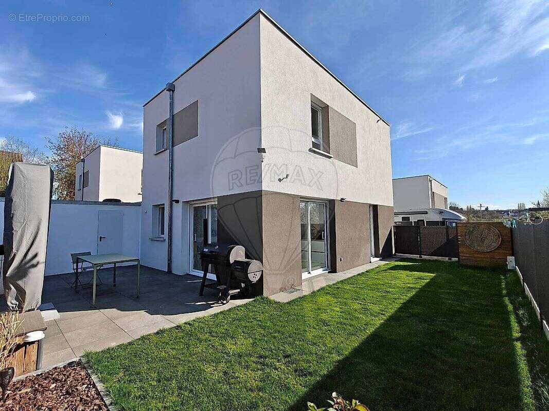 Maison à MUESPACH-LE-HAUT