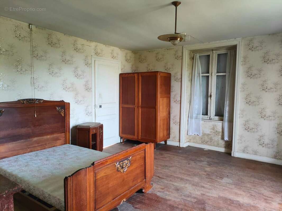 Maison à BUSSIERE-GALANT