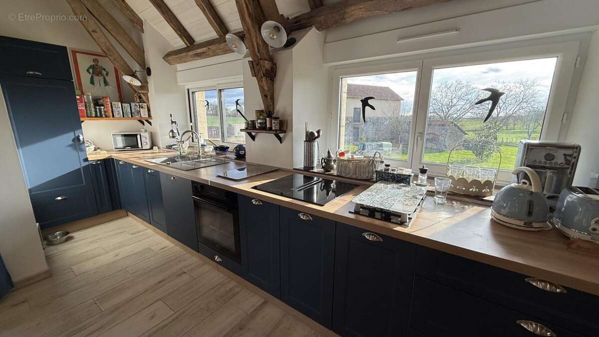 Maison à LISSAC-ET-MOURET