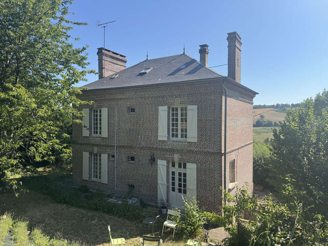 Maison de maître en briques   Charme et authenticité au cœur de la campagne normande - photo 2