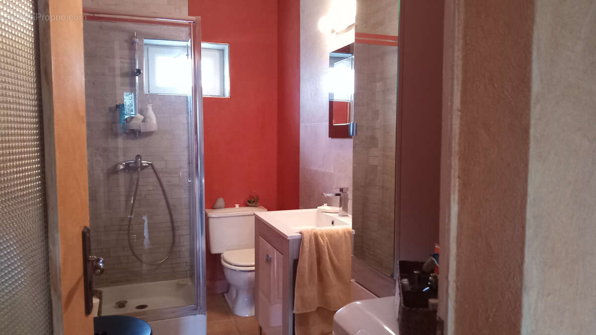 Maison 110 m² à Ladignac-Le-Long  - photo 8