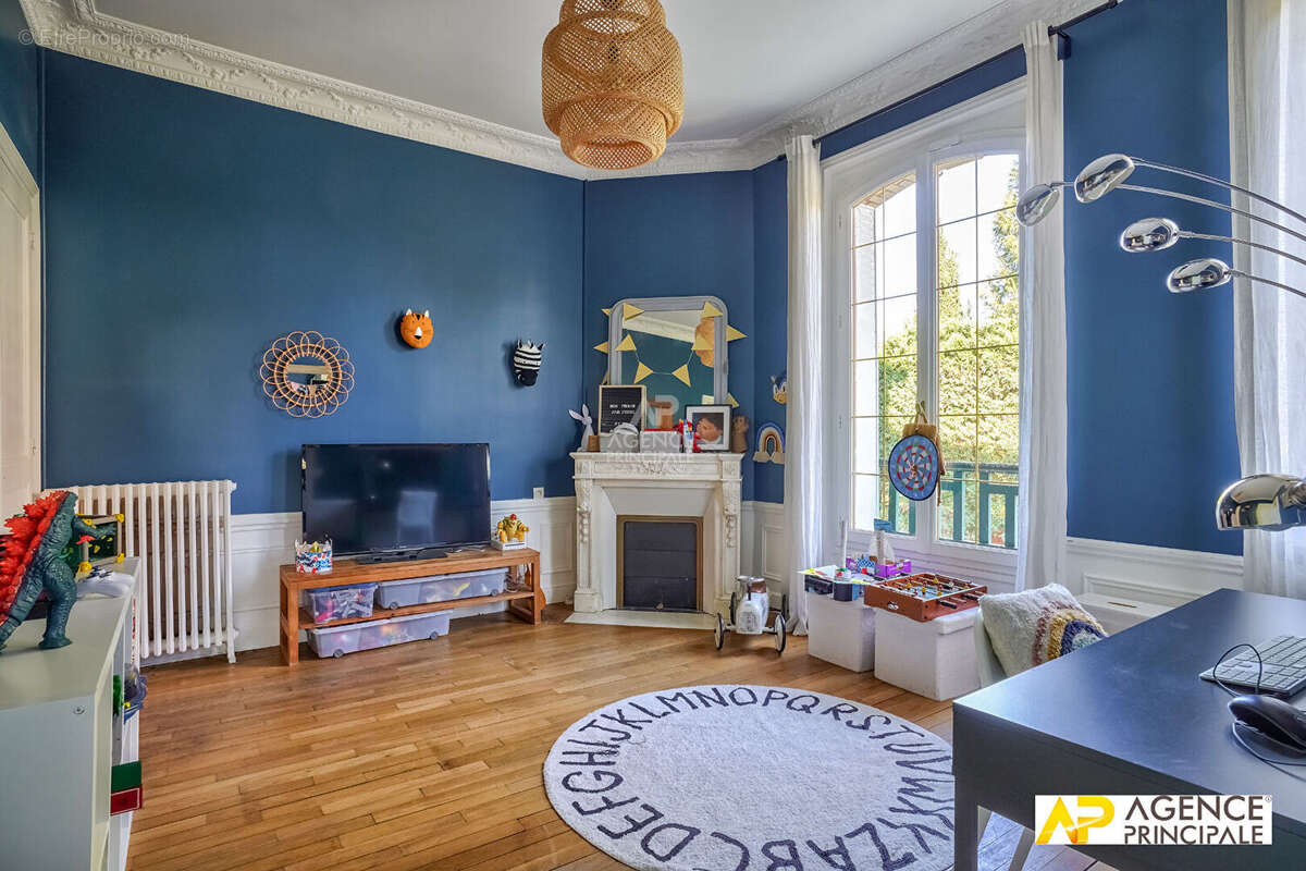 Maison à MAISONS-LAFFITTE