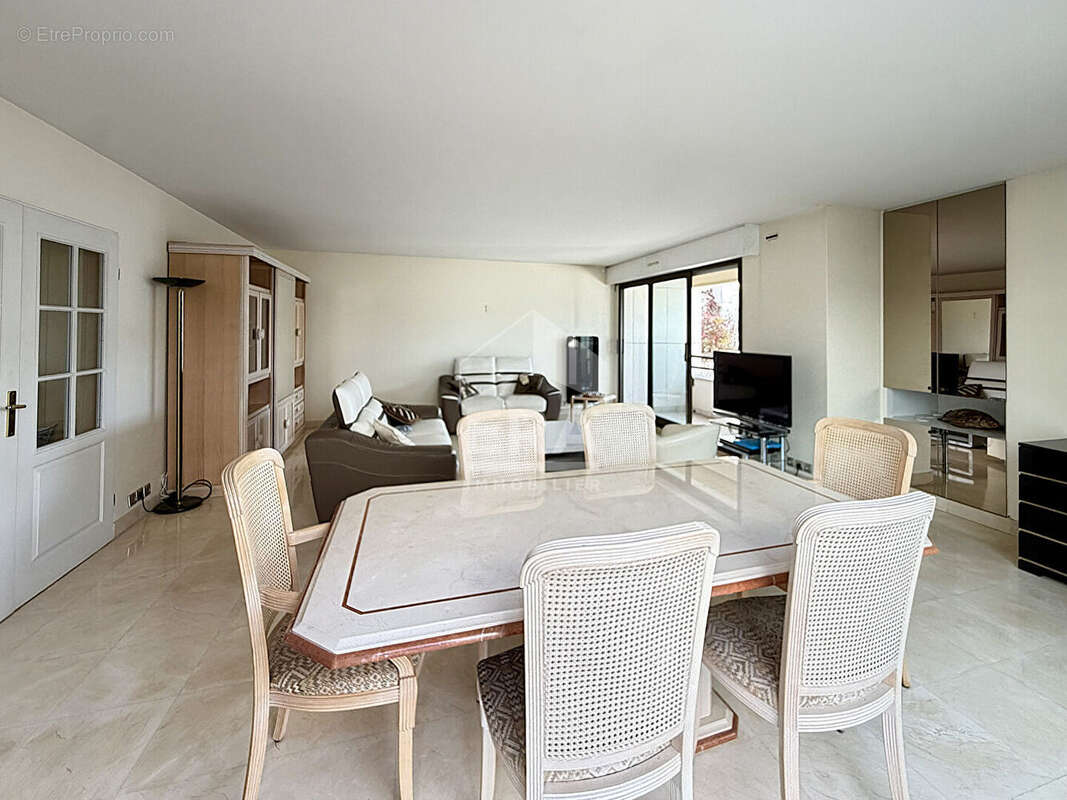 Appartement à LEVALLOIS-PERRET
