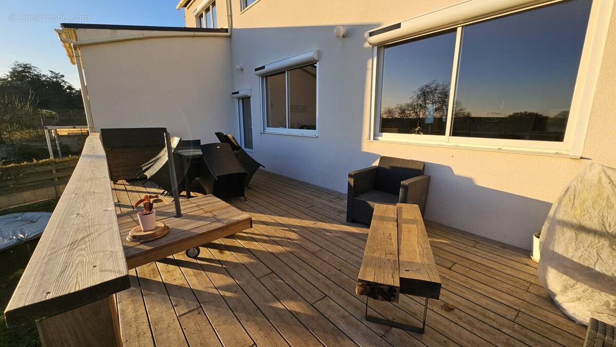 Maison à DERVAL