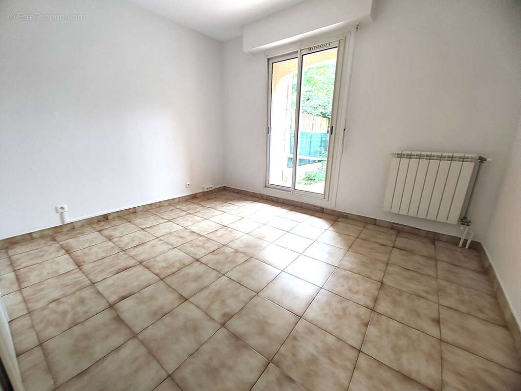 Appartement à HYERES