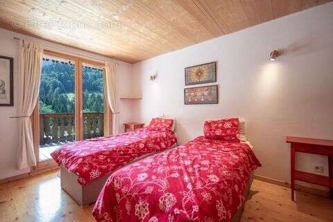 Maison 240 m² à Morzine  - photo 3
