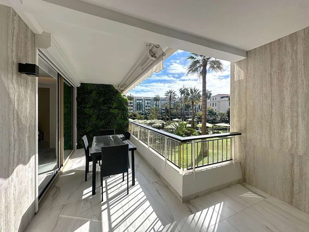 Appartement à CANNES