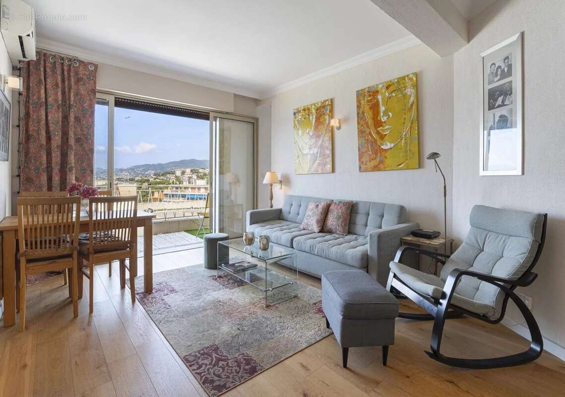 Appartement 3 pièces -terrasse- vue mer panoramique -Plages du midi - photo 2