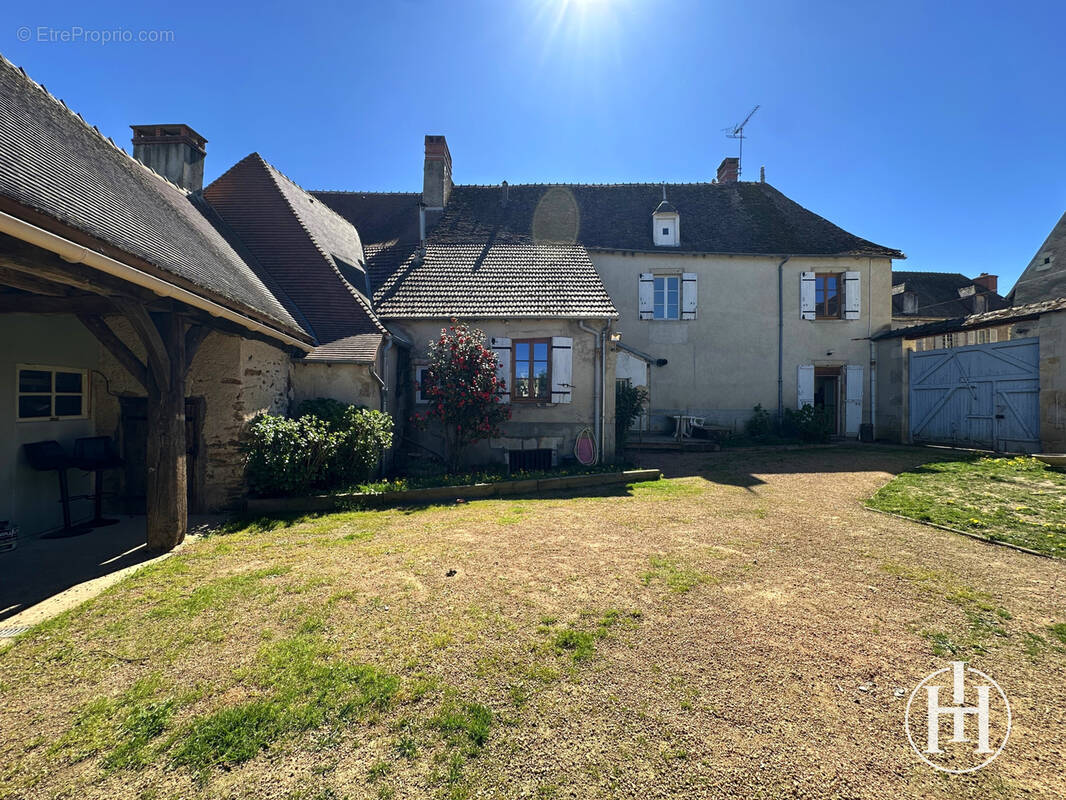 Maison à CULAN