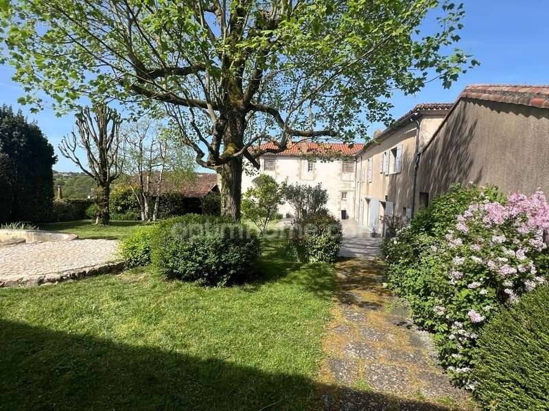 Maison à MORTAGNE-SUR-SEVRE