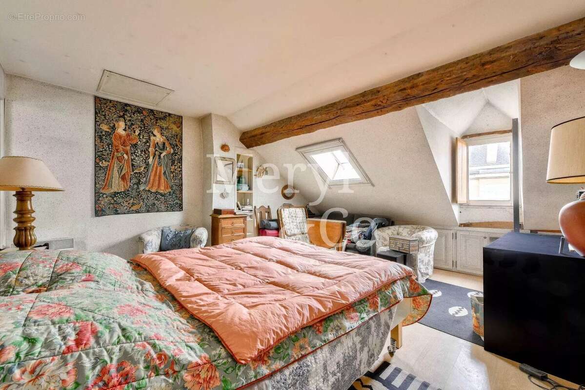 Appartement à PARIS-4E