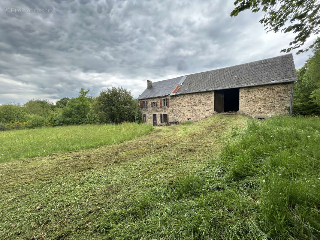 Maison à LE LONZAC