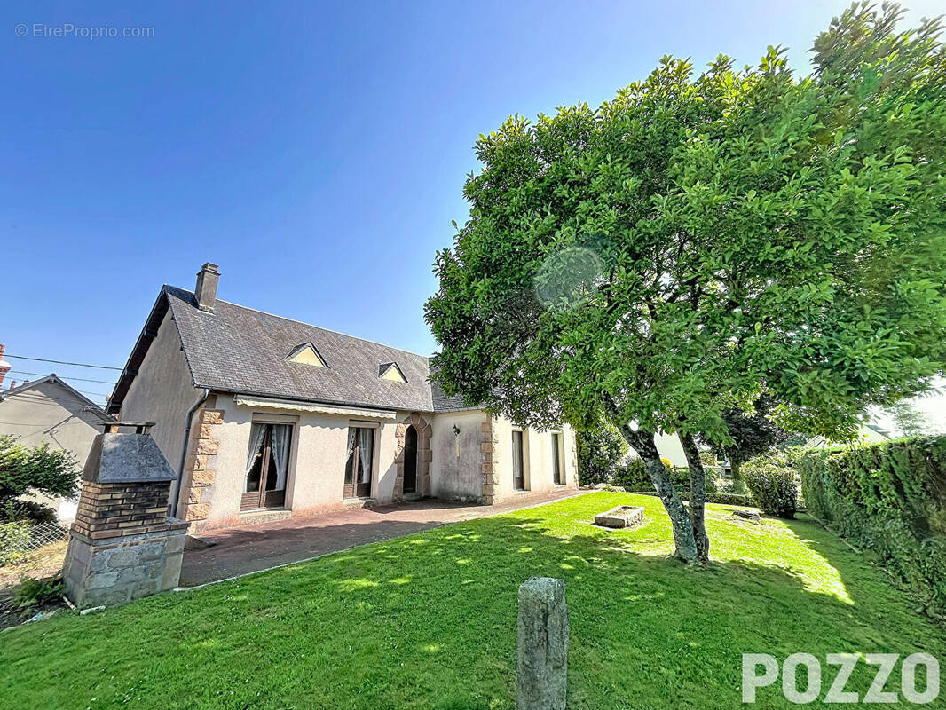 Maison à SAINT-SEVER-CALVADOS