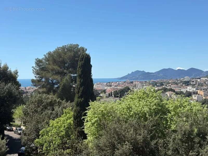 Appartement à CANNES