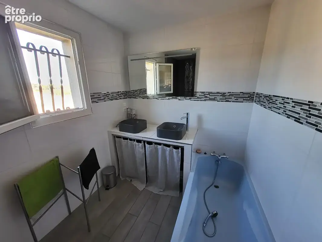 Belle maison provençale avec piscine sur 2100 M²  de terrain - photo 12