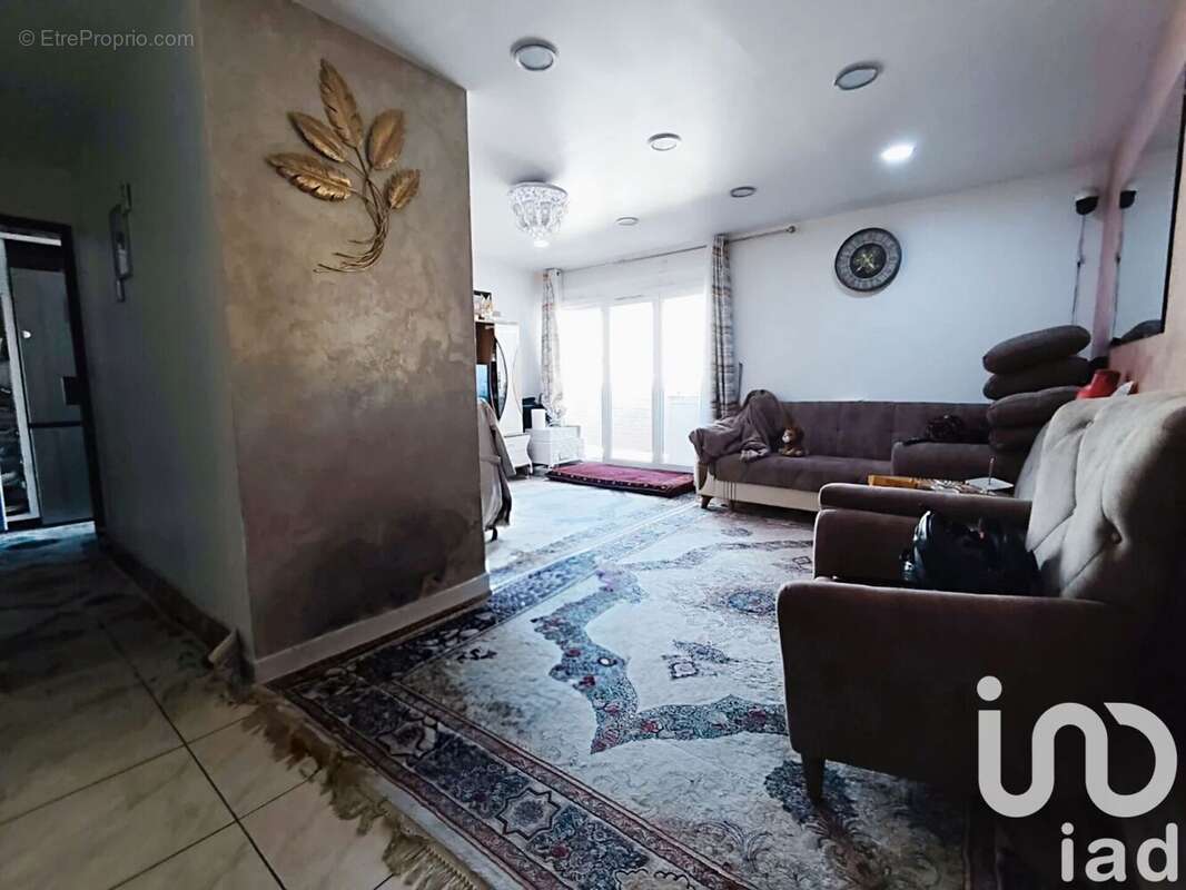Photo 3 - Appartement à AUBERVILLIERS