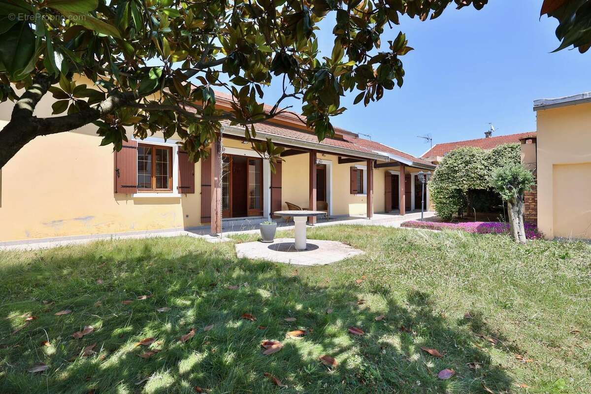 Photo 3 - Maison à VILLEURBANNE