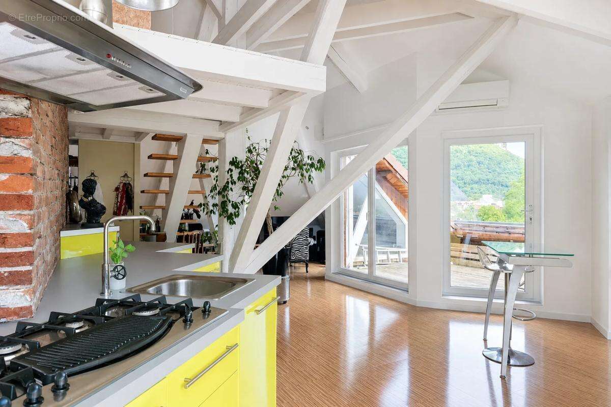 Appartement à SAINT-EGREVE