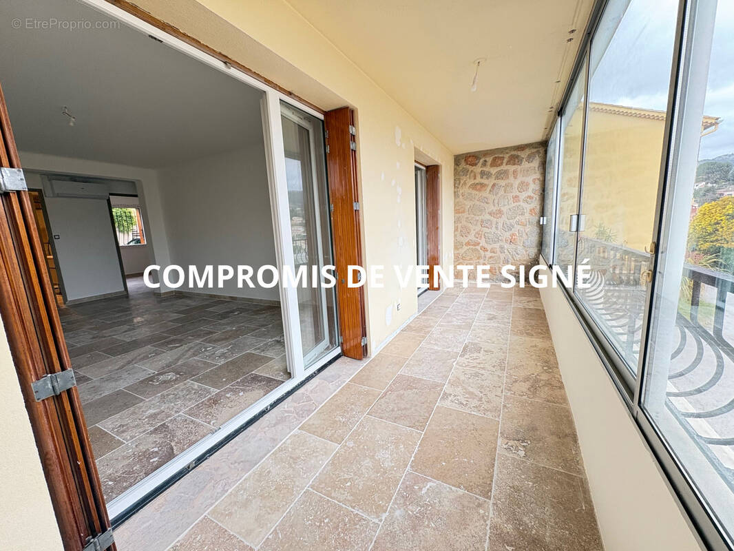 Appartement à OLLIOULES