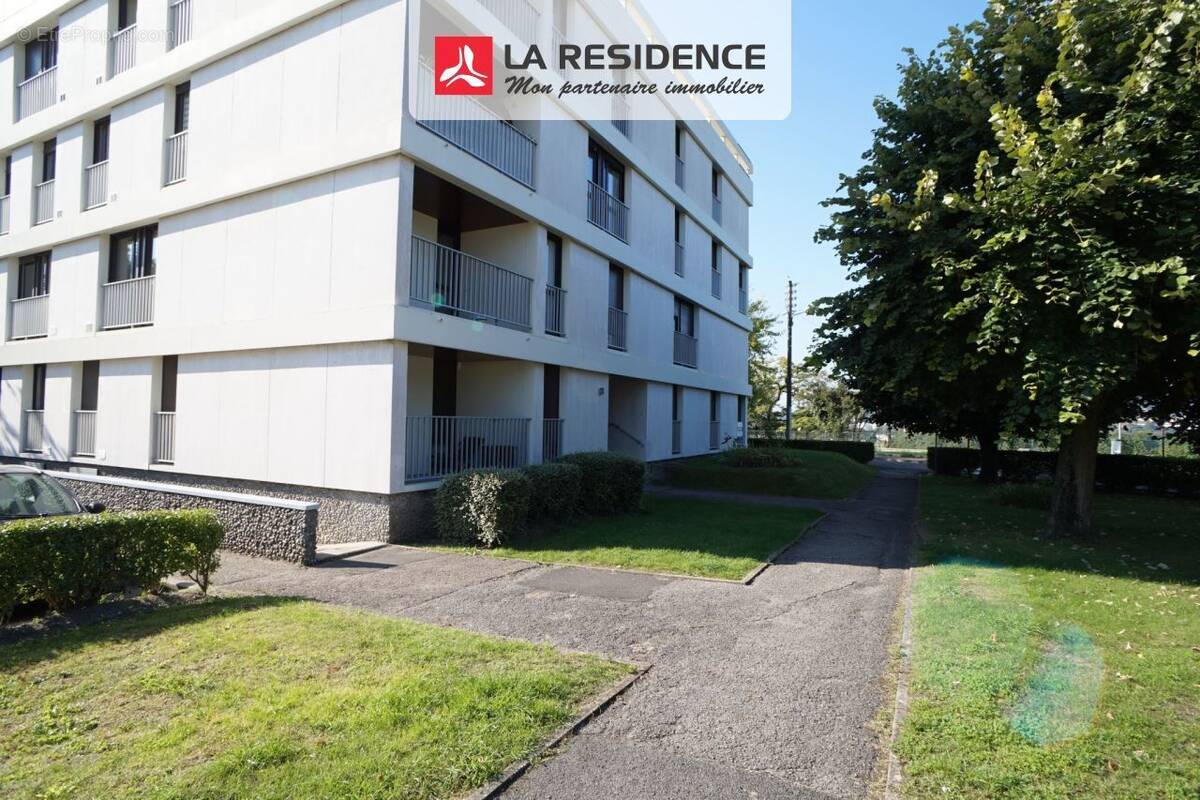 Parking à CONFLANS-SAINTE-HONORINE