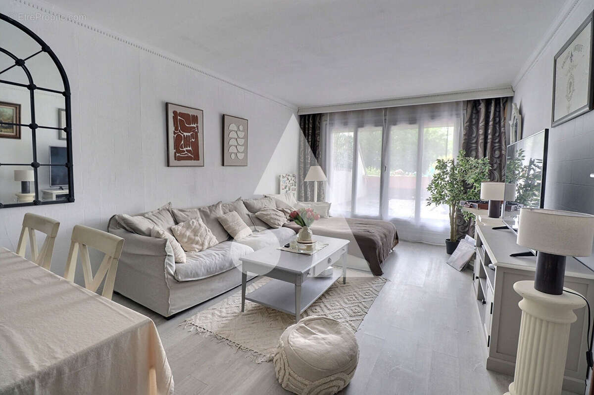 Appartement  5 Pièces - Eragny Sur Oise - 105m² - photo 2
