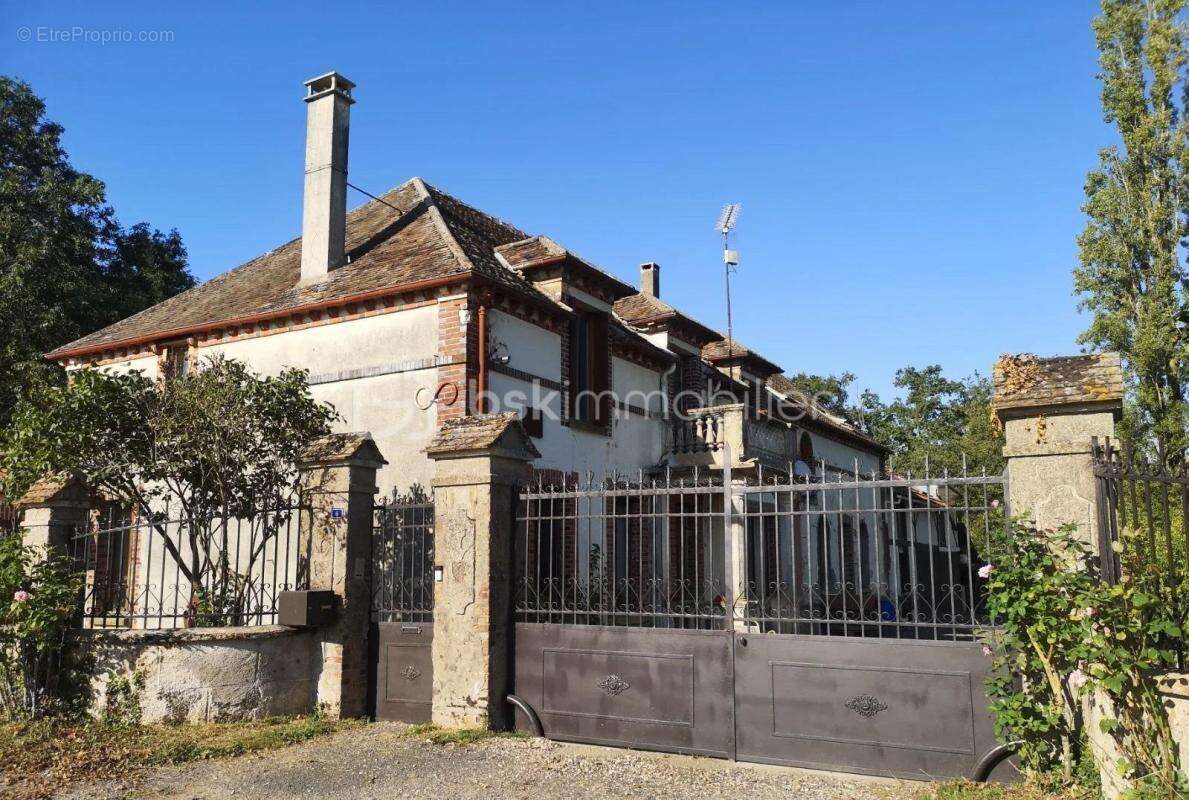 Maison de caractère 326m² - photo 5