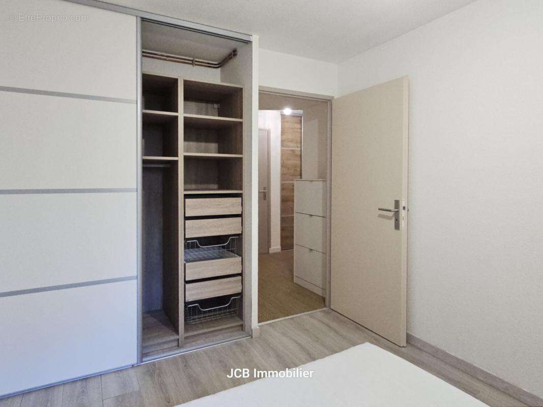 RANGUEIL - T2 MEUBLE avec terrasse, jardin et parking - photo 10