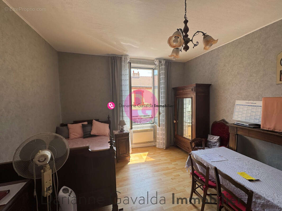 Appartement à DECAZEVILLE