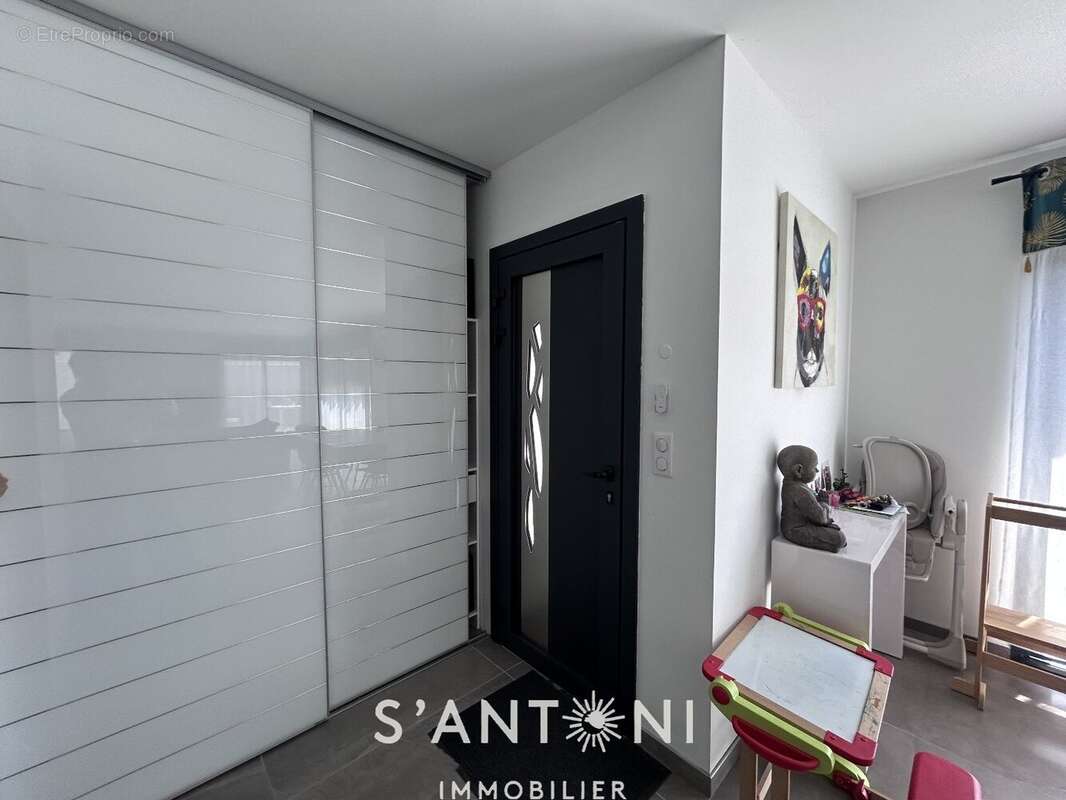 maison moderne de plain-pied avec garage - photo 8