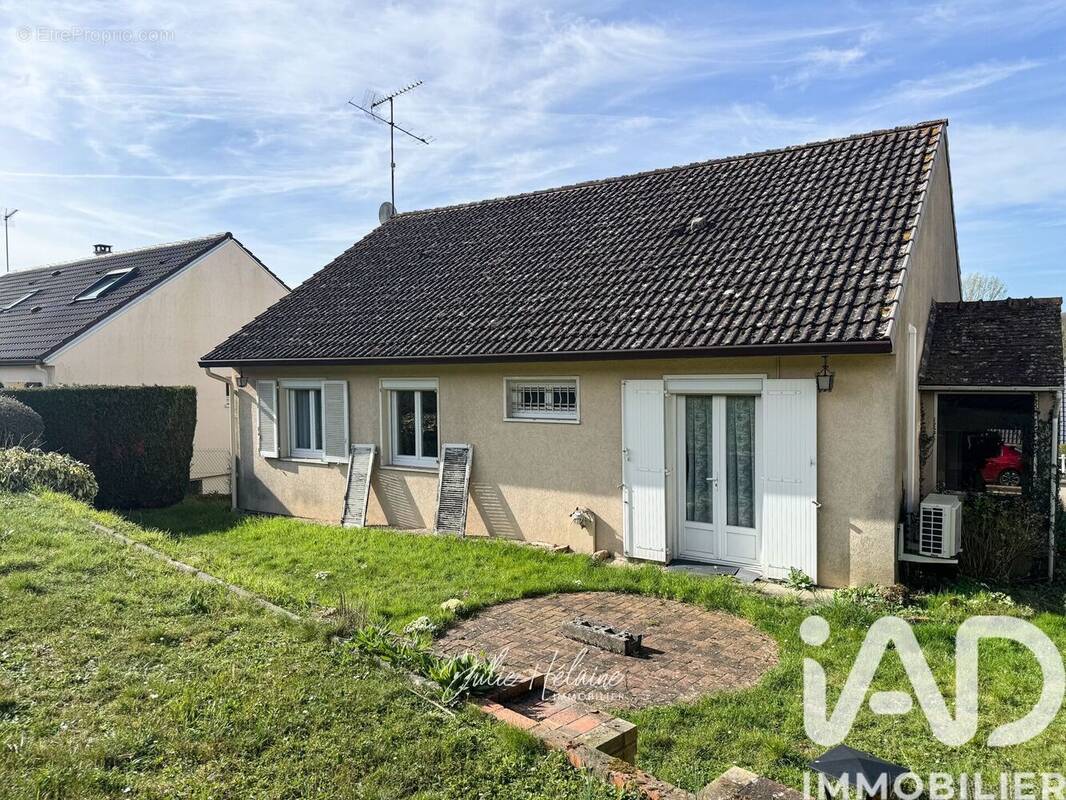 Photo 1 - Maison à BEYNES