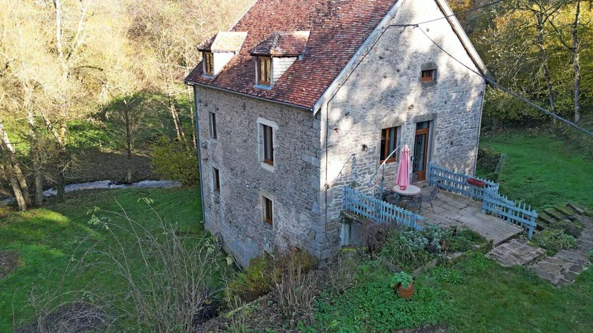 Maison à SAINT-MARTIN-DE-LA-MER