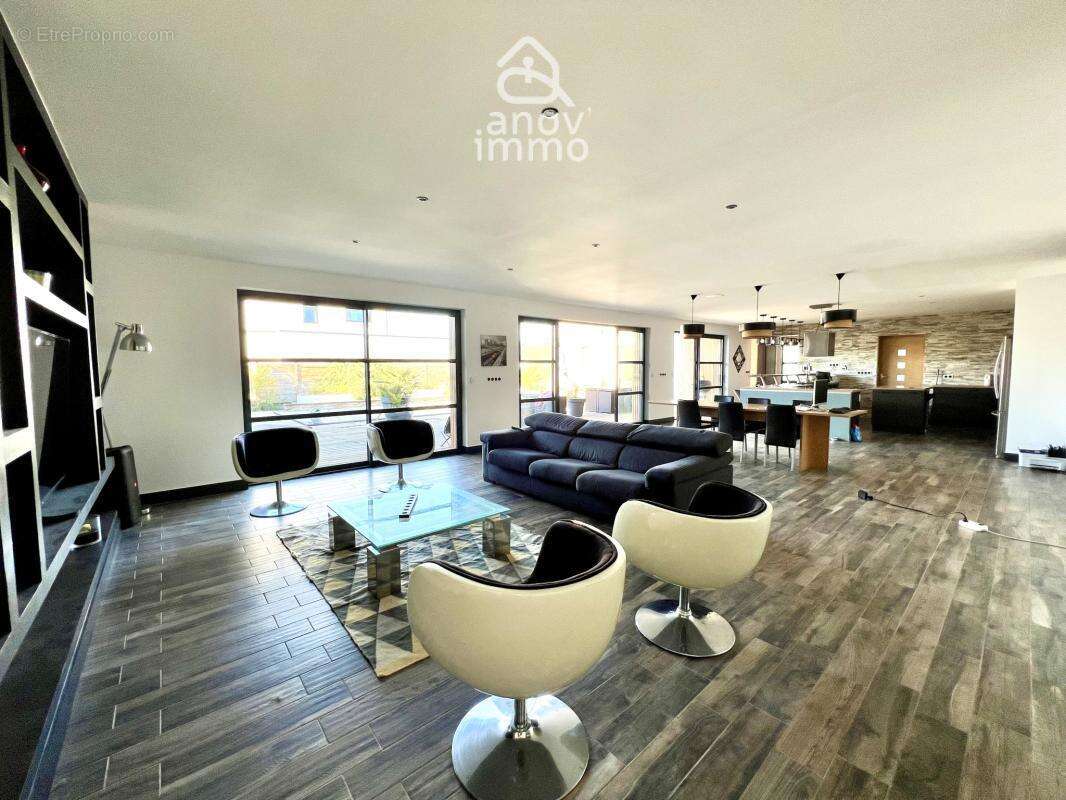 Maison à BUXEROLLES